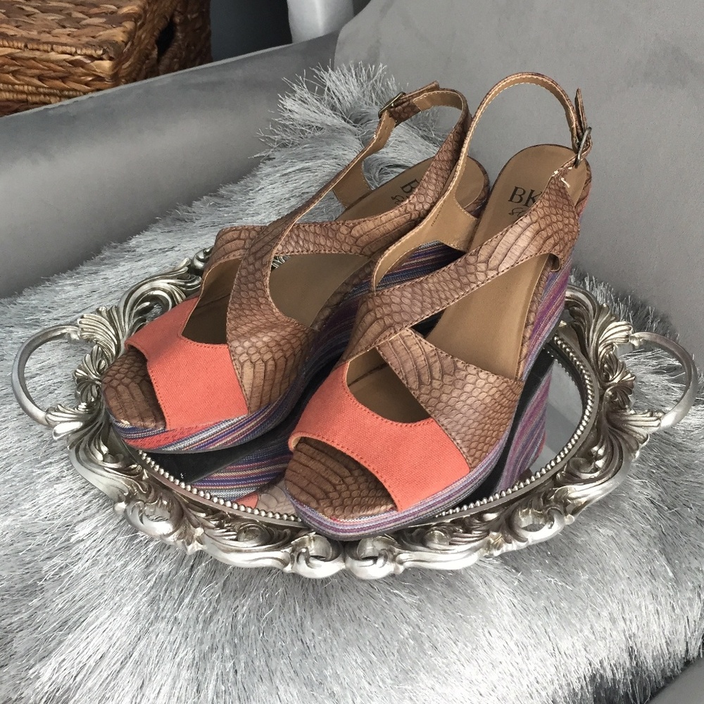 BKE Sole Wedge Peek-toe Heels, Size 10